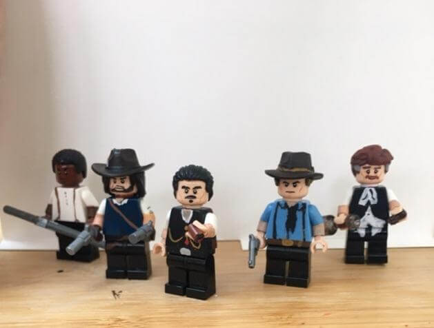 героев игры из LEGO